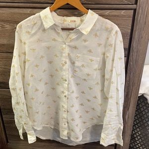 Linen button down shirt with gold bee print